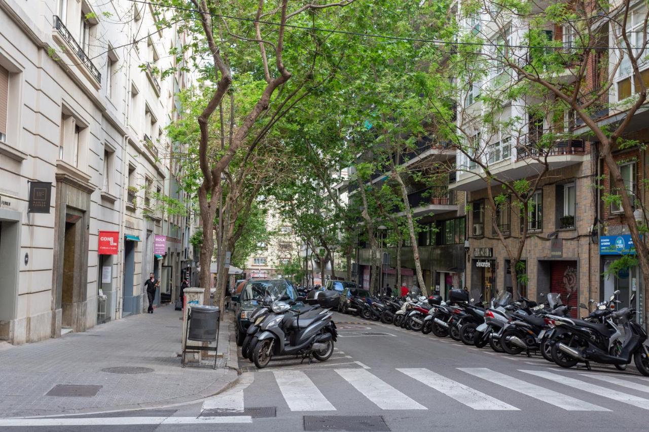 Aparteasy - Turo Park With Lovely Balcony Barcelona Exteriör bild